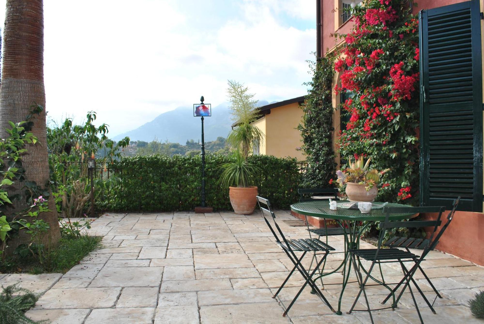 Sous L'Olivier Bed & Breakfast Menton Bagian luar foto